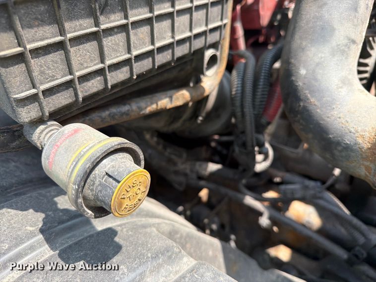 image for item YA4073 2019 International 4300 box truck