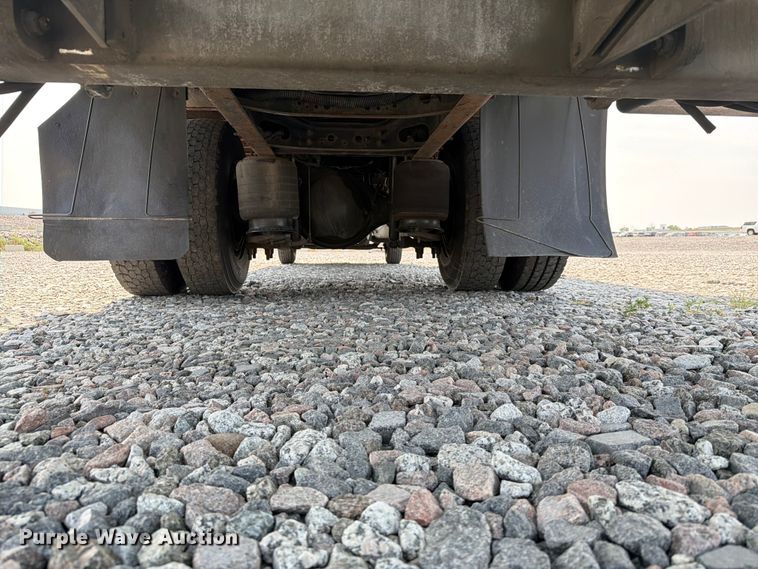 image for item YA4073 2019 International 4300 box truck