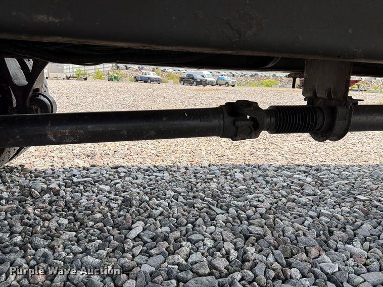 image for item YA4073 2019 International 4300 box truck