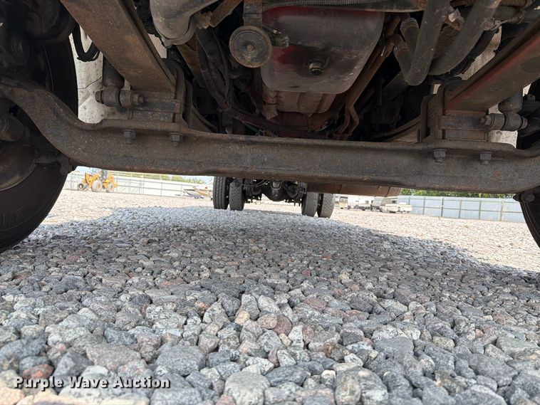 image for item YA4073 2019 International 4300 box truck