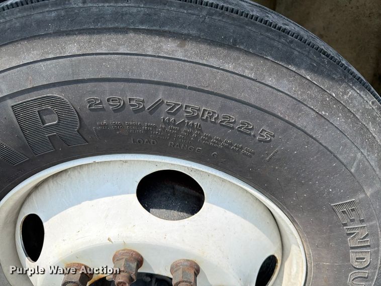 image for item YA4073 2019 International 4300 box truck
