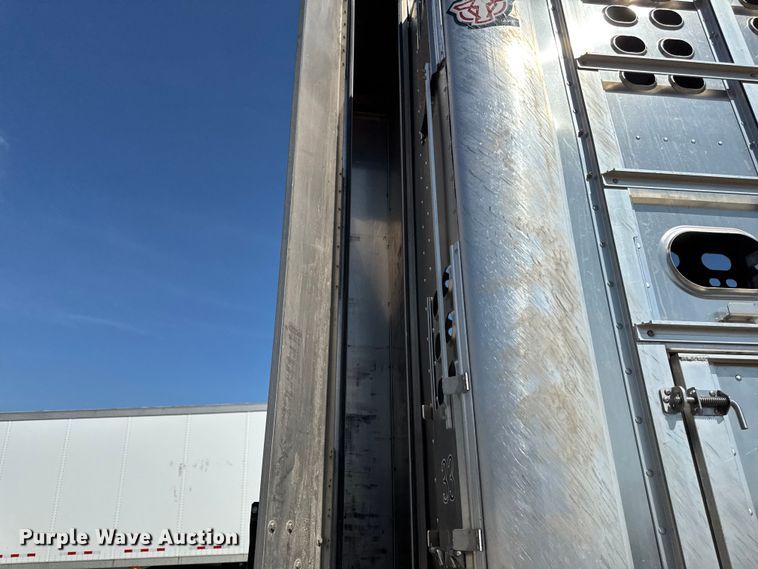 image for item YA4108 2025 EBY Bull Ride livestock trailer
