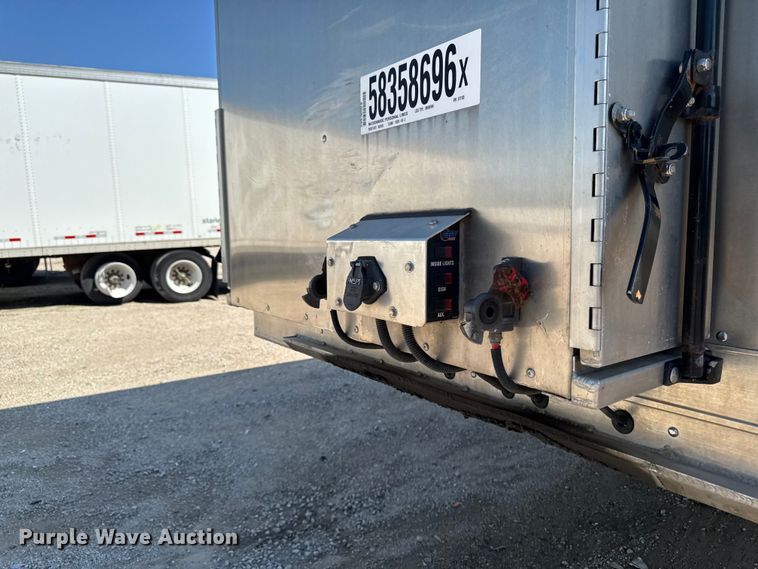 image for item YA4108 2025 EBY Bull Ride livestock trailer