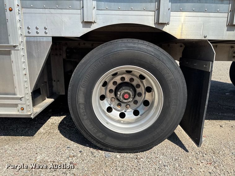 image for item YA4108 2025 EBY Bull Ride livestock trailer