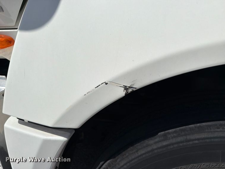 image for item YA4162 2019 International LT625 semi truck