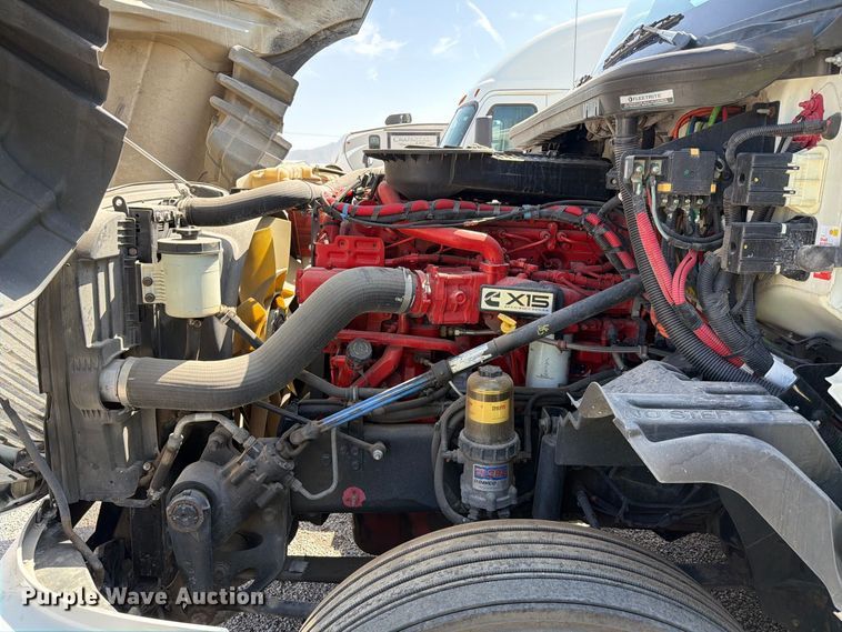 image for item YA4162 2019 International LT625 semi truck