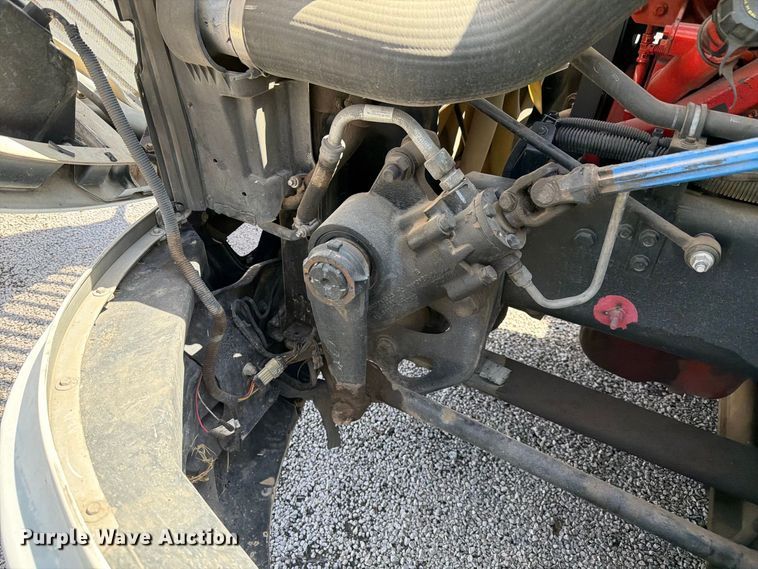 image for item YA4162 2019 International LT625 semi truck