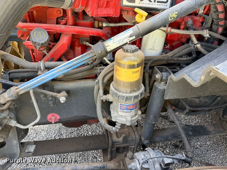 image for item YA4162 2019 International LT625 semi truck
