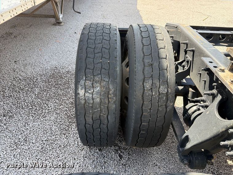 image for item YA4162 2019 International LT625 semi truck