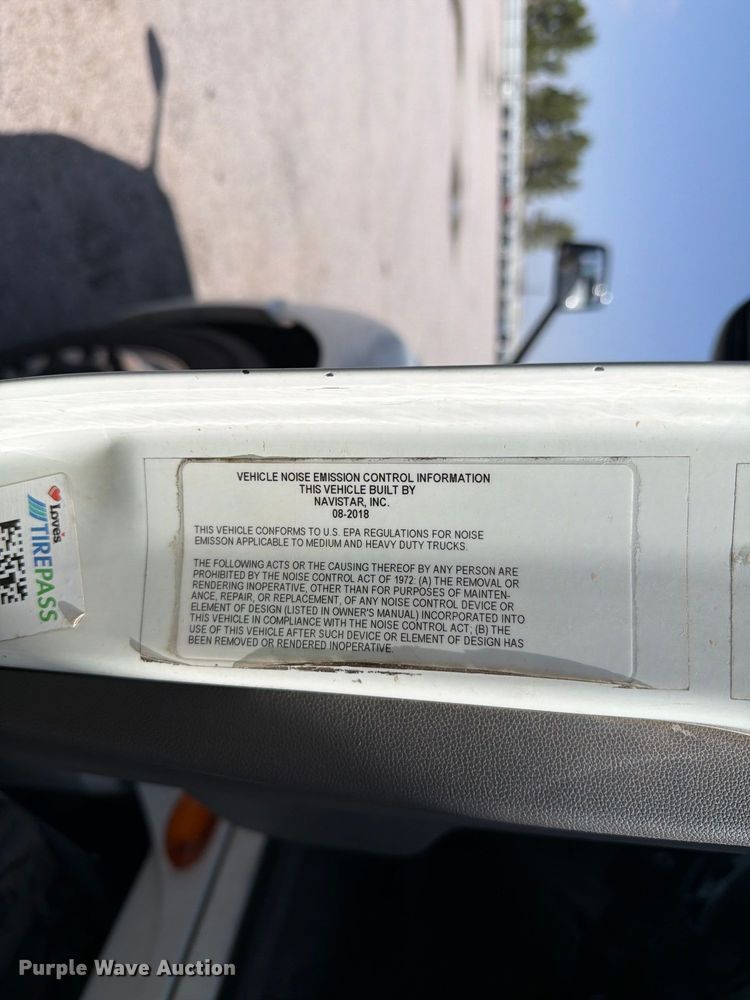 image for item YA4162 2019 International LT625 semi truck
