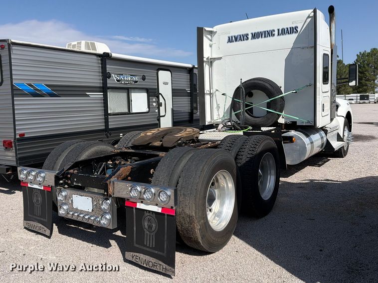image for item YA4181 2018 Kenworth T880 semi truck