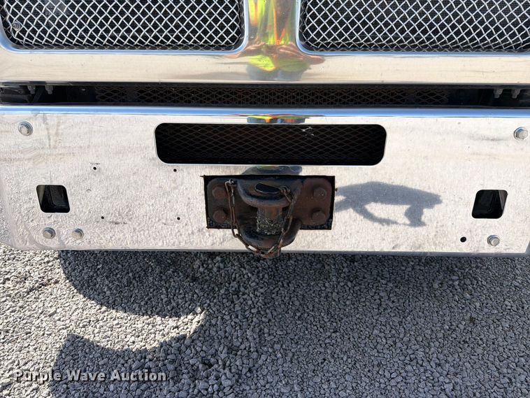 image for item YA4181 2018 Kenworth T880 semi truck