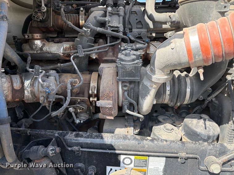 image for item YA4181 2018 Kenworth T880 semi truck