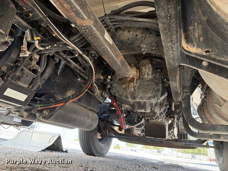 image for item YA4181 2018 Kenworth T880 semi truck