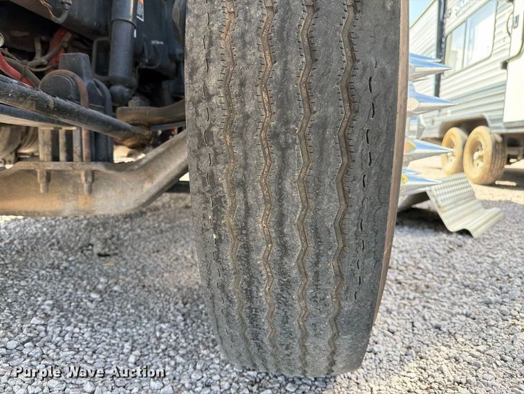 image for item YA4181 2018 Kenworth T880 semi truck