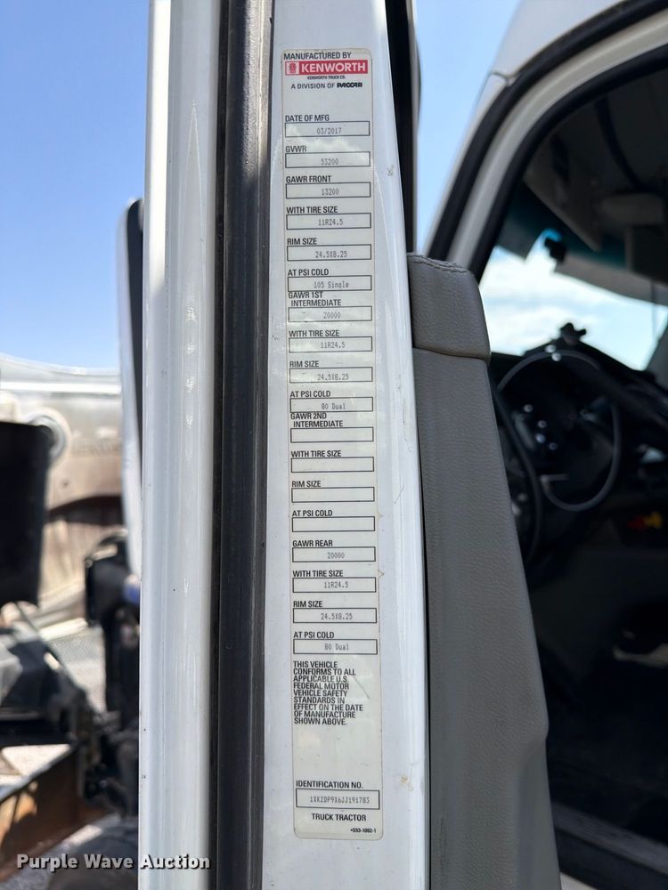 image for item YA4181 2018 Kenworth T880 semi truck