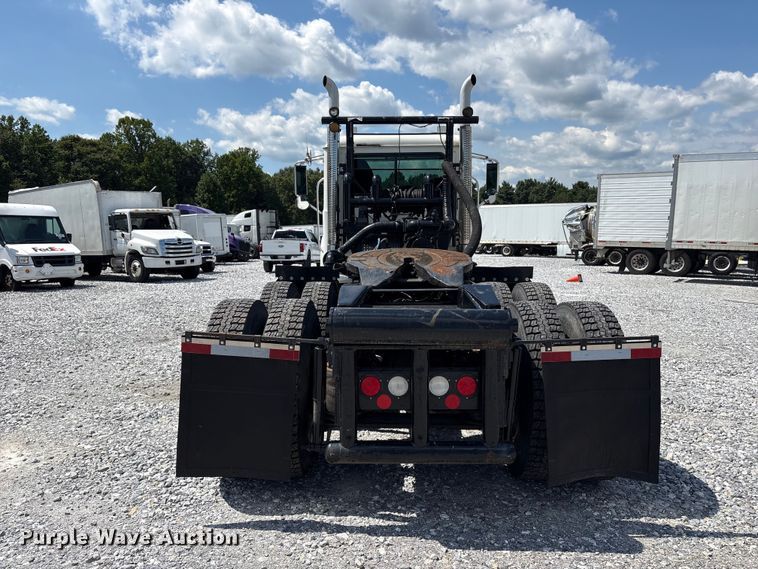 image for item YA4197 2010 Mack Pinnacle semi truck