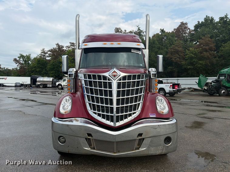 image for item YA4239 2022 International LoneStar semi truck