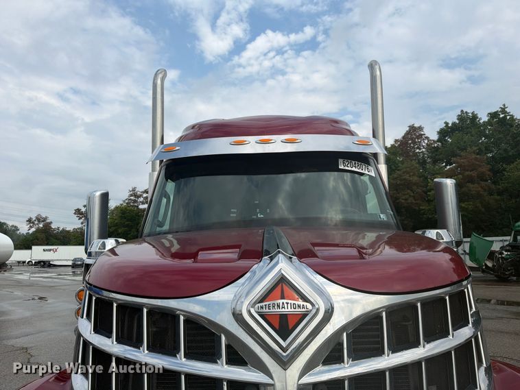 image for item YA4239 2022 International LoneStar semi truck