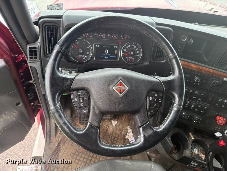 image for item YA4239 2022 International LoneStar semi truck
