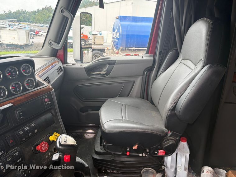 image for item YA4239 2022 International LoneStar semi truck