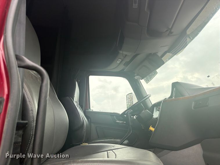 image for item YA4239 2022 International LoneStar semi truck