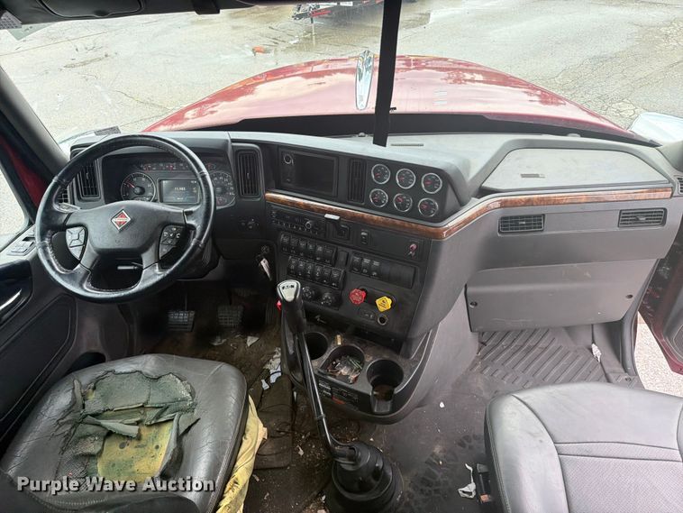 image for item YA4239 2022 International LoneStar semi truck