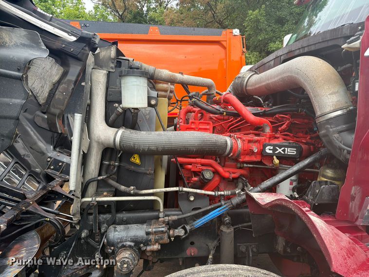 image for item YA4239 2022 International LoneStar semi truck