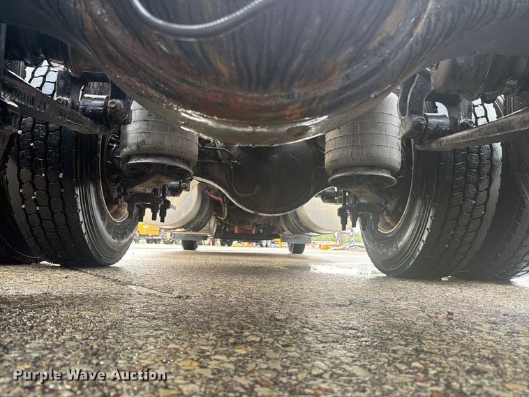 image for item YA4239 2022 International LoneStar semi truck