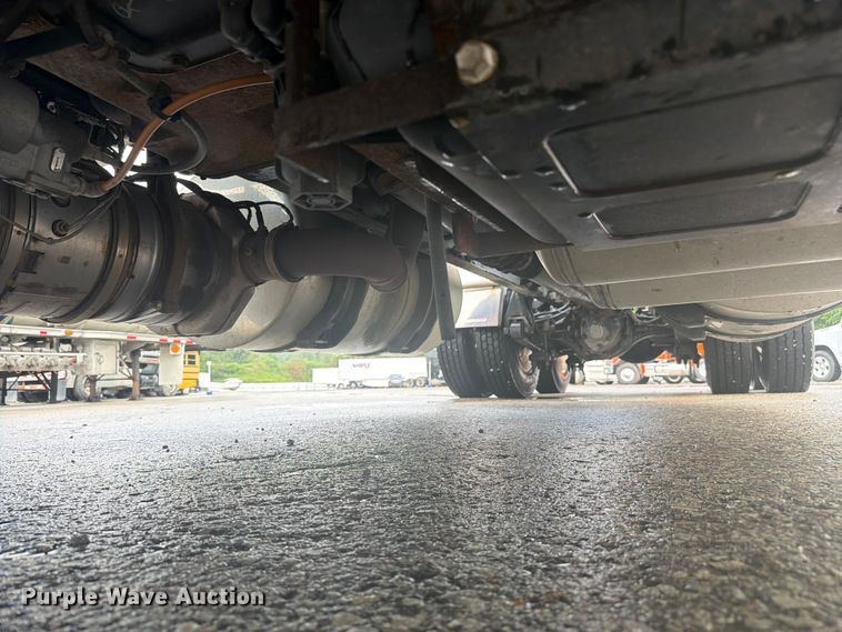 image for item YA4239 2022 International LoneStar semi truck