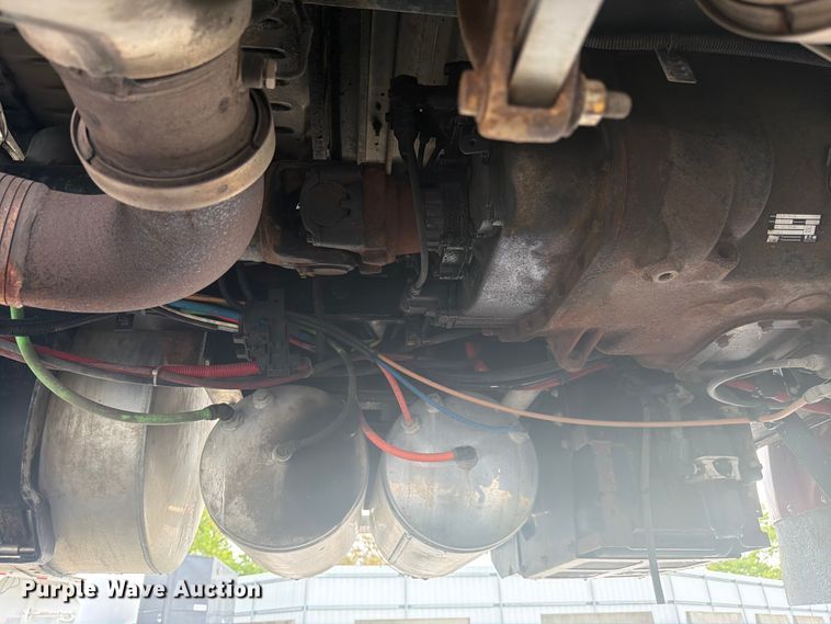 image for item YA4239 2022 International LoneStar semi truck