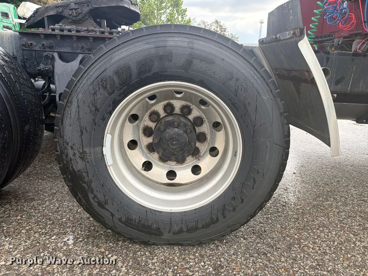 image for item YA4239 2022 International LoneStar semi truck
