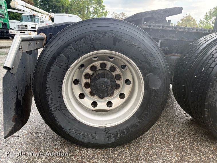 image for item YA4239 2022 International LoneStar semi truck
