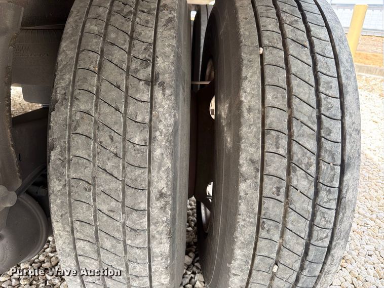 image for item YA4364 2019 Utility VS2RA refrigerated van trailer