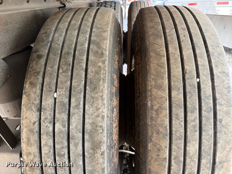 image for item YA4365 2019 Utility VS2RA refrigerated van trailer