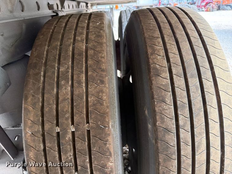 image for item YA4366 2019 Utility VS2RA refrigerated van trailer