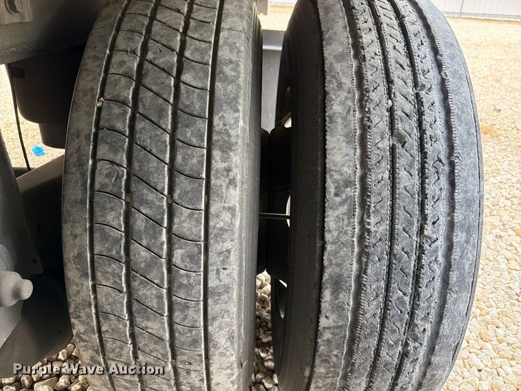 image for item YA4366 2019 Utility VS2RA refrigerated van trailer