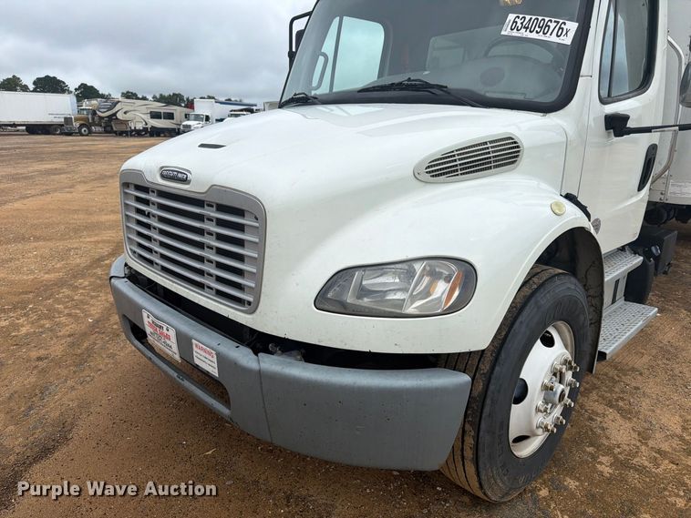 image for item YA4381 2020 Freightliner Business Class M2 box truck