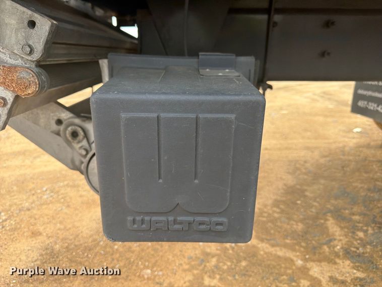 image for item YA4381 2020 Freightliner Business Class M2 box truck