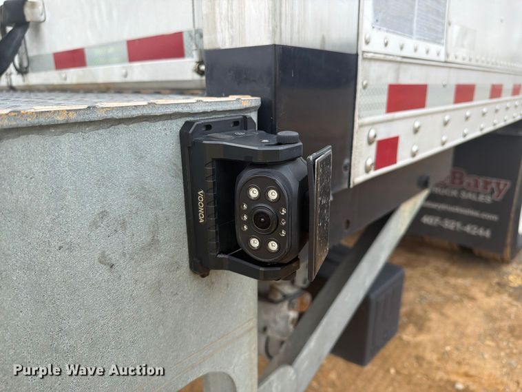 image for item YA4381 2020 Freightliner Business Class M2 box truck