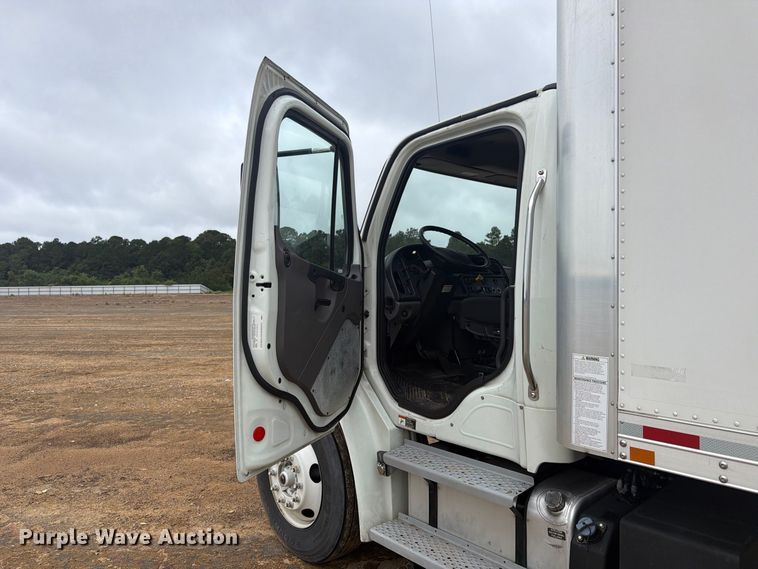 image for item YA4381 2020 Freightliner Business Class M2 box truck