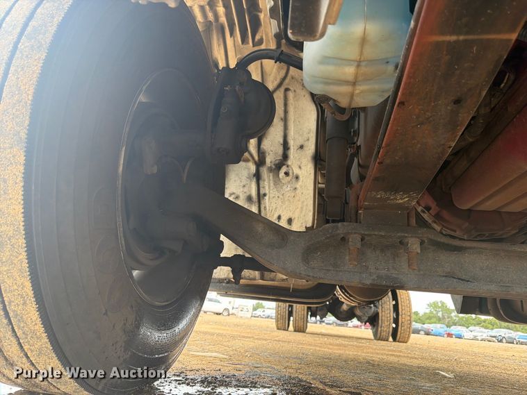 image for item YA4381 2020 Freightliner Business Class M2 box truck