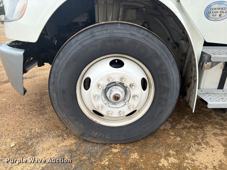 image for item YA4381 2020 Freightliner Business Class M2 box truck
