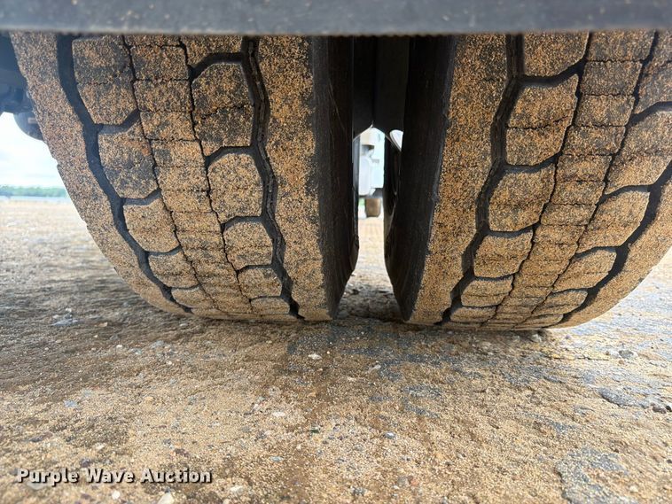 image for item YA4381 2020 Freightliner Business Class M2 box truck