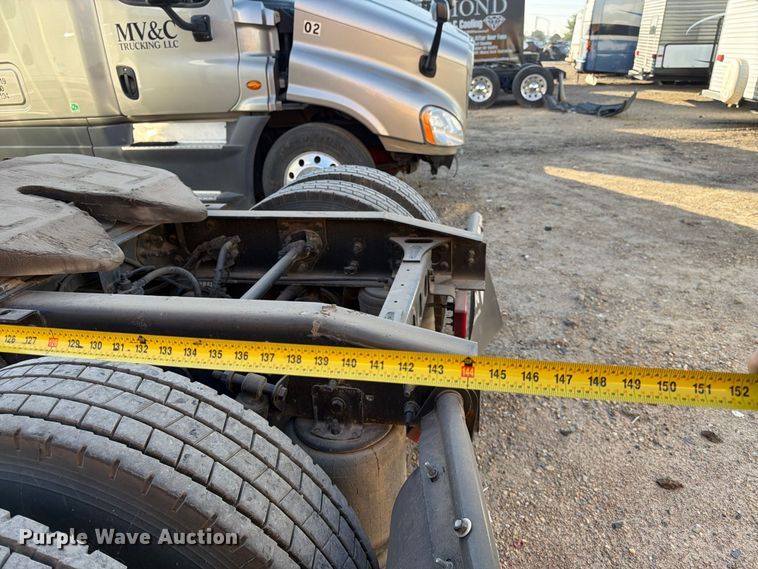 image for item YA4416 2020 International LT625 semi truck