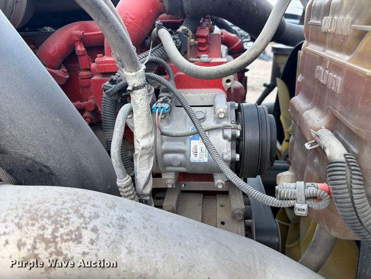 image for item YA4416 2020 International LT625 semi truck