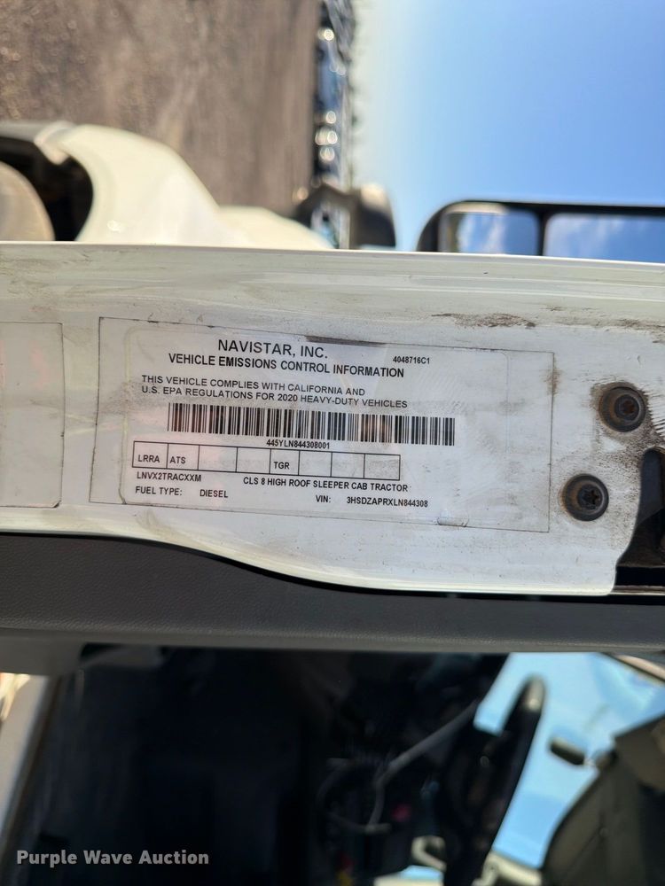 image for item YA4416 2020 International LT625 semi truck