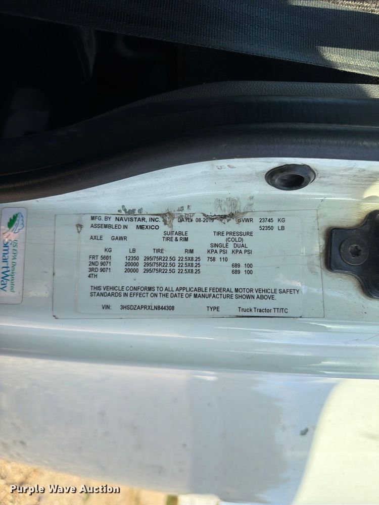 image for item YA4416 2020 International LT625 semi truck
