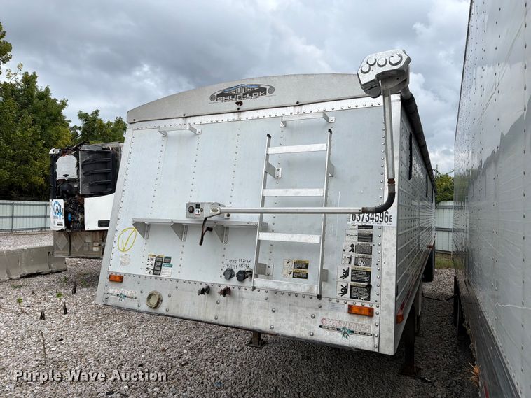 image for item YA4450 1998 Wilson DWH-4000 grain trailer