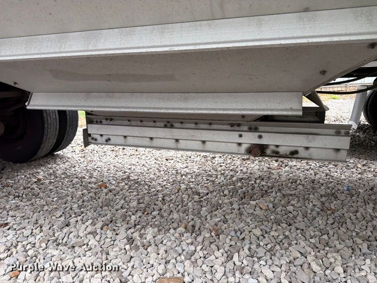 image for item YA4450 1998 Wilson DWH-4000 grain trailer